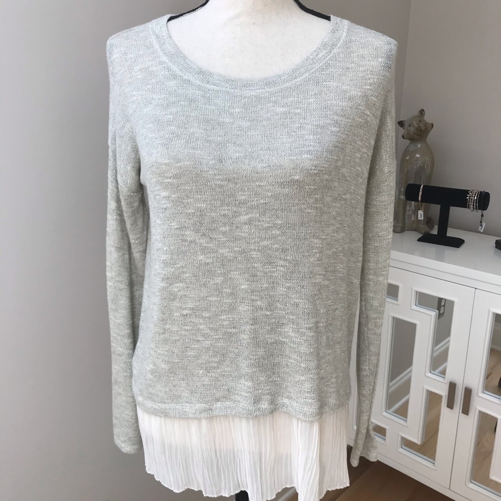 Abercrombie Lightweight Sweater. Size XS. NWT